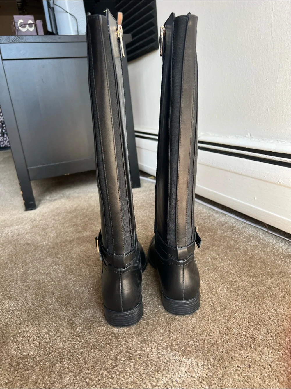 Tommy Hilfiger Black Knee-High Riding Boots – Size 7